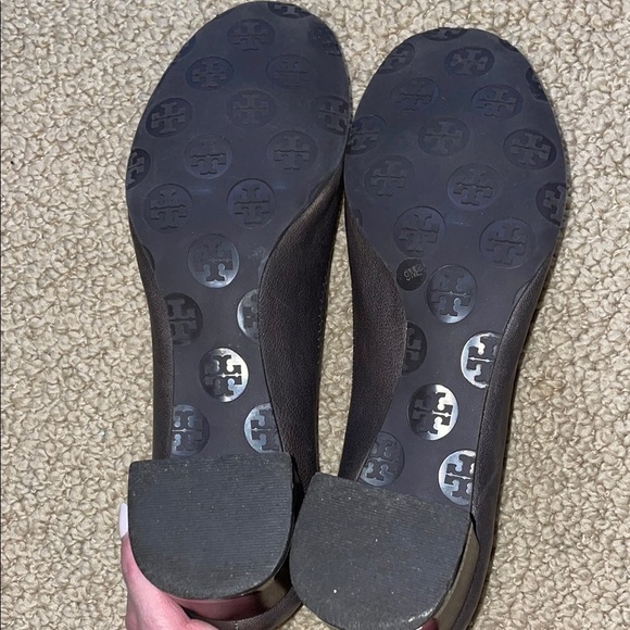 Tory Burch Gray Women's Pumps - Picture 8 of 9